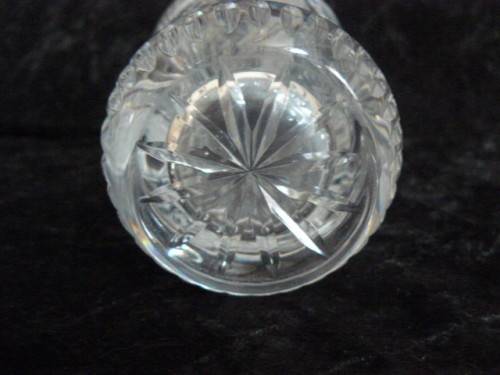 CRYSTAL VASE STUNNING GENUINE CRYSTAL !!!!!