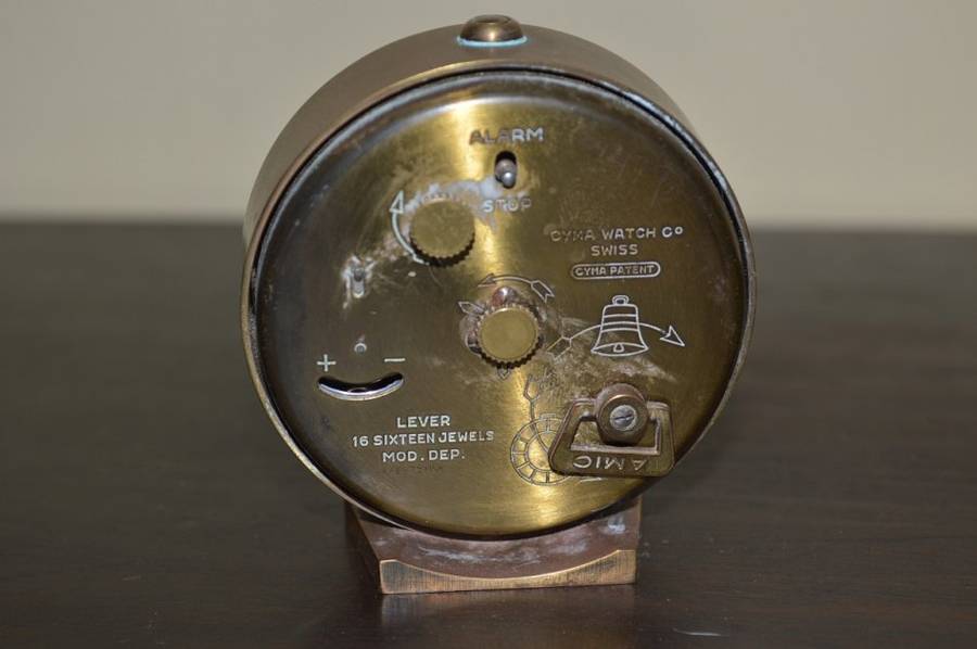 cyma  swiss made somomatic 8 alarm clock