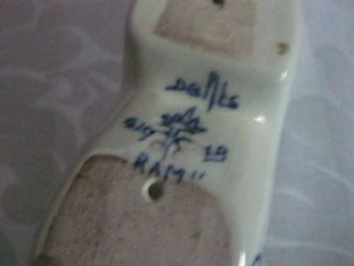DELFT'S ASHTRAY CLOG