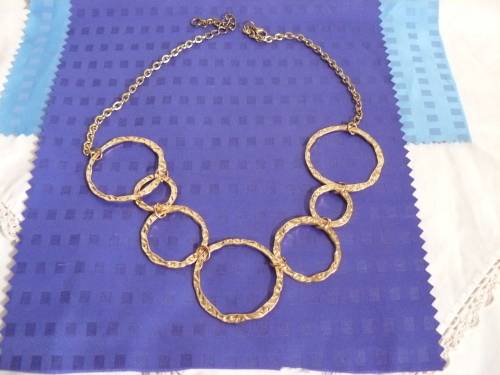 NECKLACE WITH RINGS