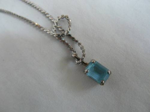SILVER TONED NECKLACE WITH BLUE STONE