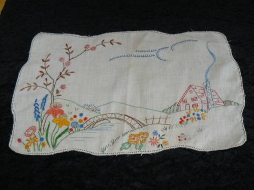 COTTON EMBROIDERY TRAY CLOTH WITH FREE GIFT