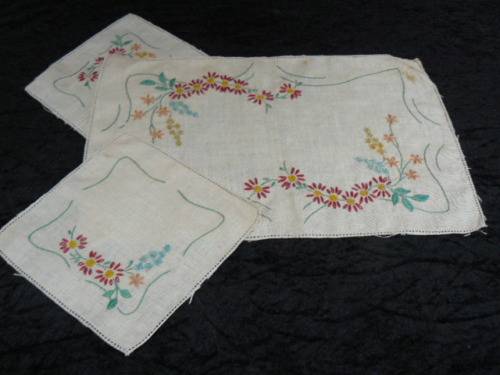 DOILIE SET COTTON EMBROIDERED VINTAGE