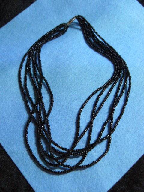 BLACK BEADED NECKLACE