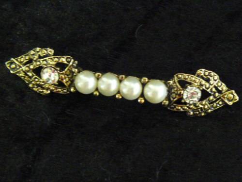 VINTAGE LIKE BROOCH