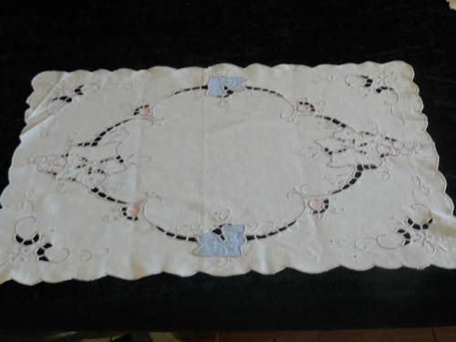 VINTAGE COTTON EMBROIDERED TRAY CLOTH
