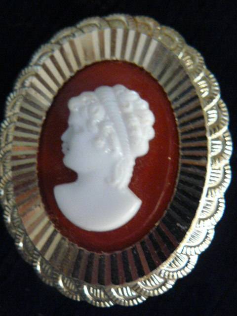 CAMEO LIKE BROOCH