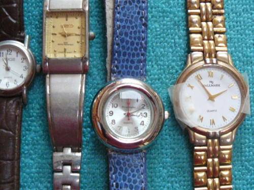 QUARTZ WATCHES SOLD AS SPARES SOME ONLY NEED A BATTERY