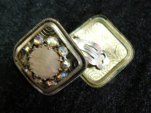 FASHION CLIP ON EARRINGS