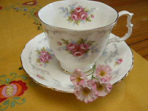 ROYAL ALBERT DUO STUNNING !!!