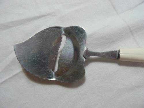 DELFTS LIKE CHESSE SLICER