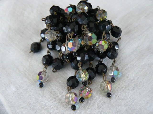 CLUSTER BROOCH BLING AND BLACK