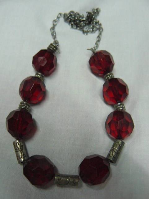 NECKLACE GLASS BEADS