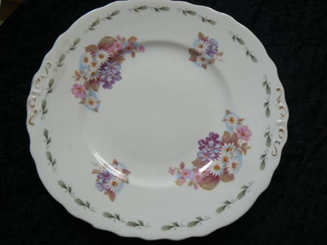 ROYAL VALE PLATE