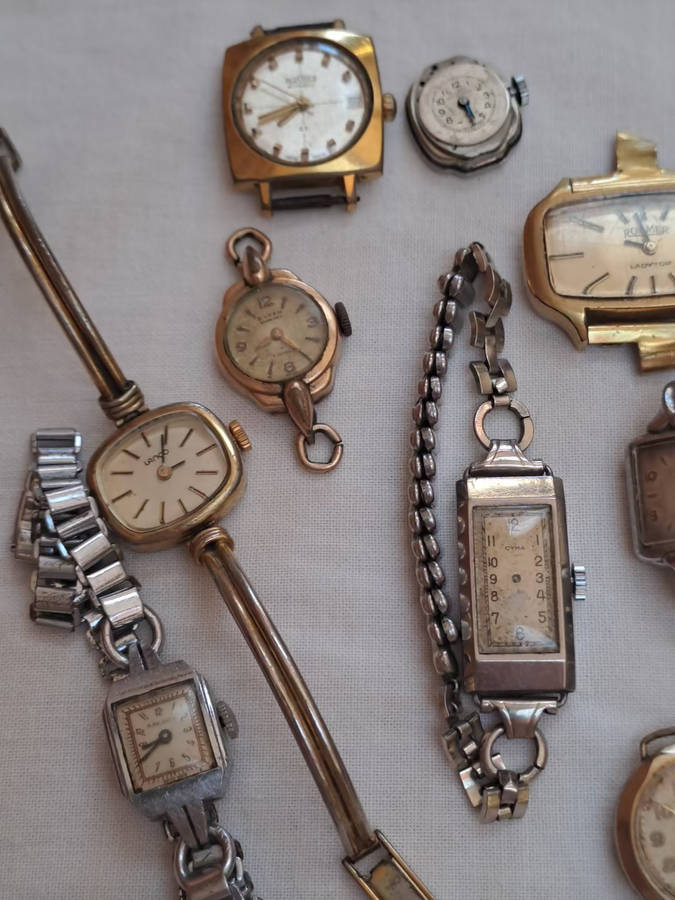 Lot 16. Lot of ladies watches for spares or repairs