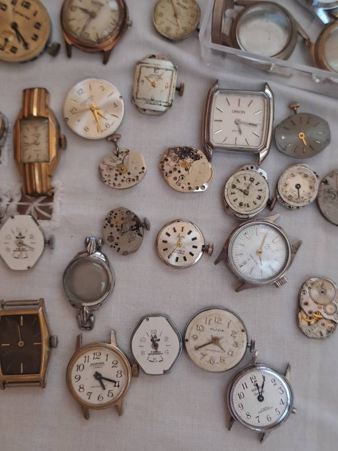 Lot 17 various ladies watches movement and housings