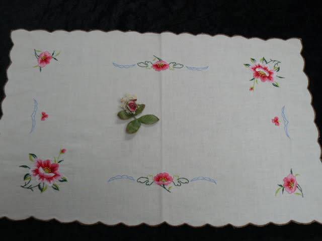 CROSS STITCH TRAY CLOTH COTTON WITHHANDCROCHETED EDGE LOVELY