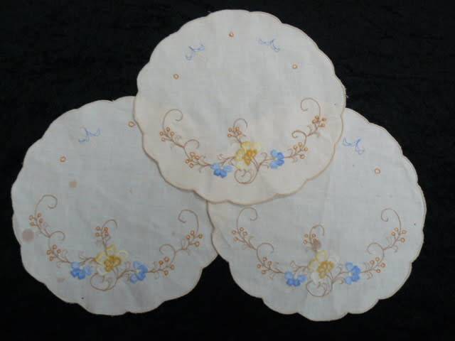 DOILIE SET X 3 20 CM