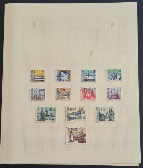 Czechoslovakia - Small collection on 9 pages + singles