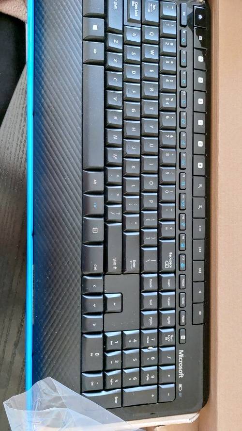 Microsoft Wireless Desktop 2000 - Keyboard & Mouse