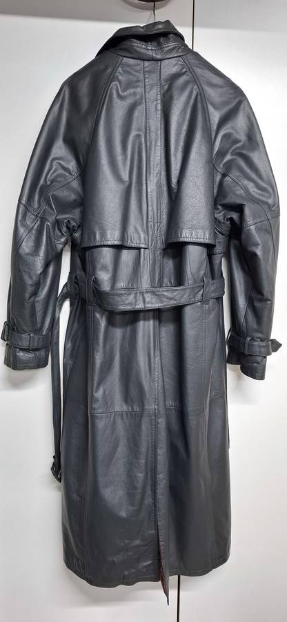 Vintage XL Men's Trench Coat - Genuine Leather - Superb Condition  - WINTER IS HERE !