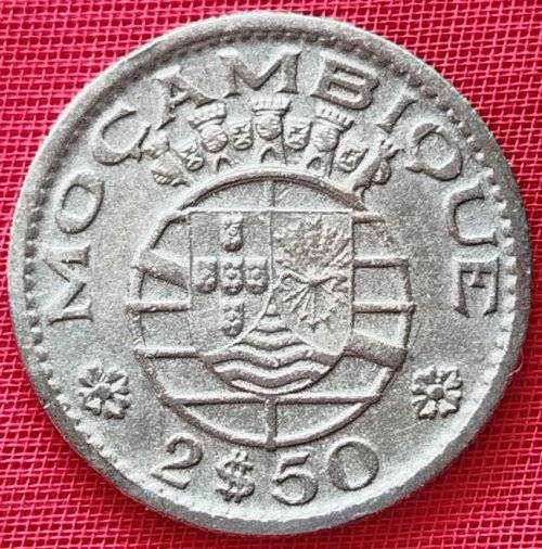 1955  2.5 Escudos     Mozambique          SUN12114*
