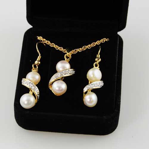 Enchanting White Cultured Pearl Ear Neck Set in 14KT GP