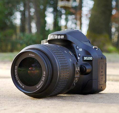Nikon D5200 Body only. Only 57 actuations. Like new. Warranty. All accessories. 24.1 million pixels