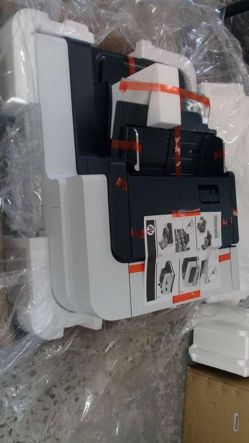 HP scanjet N9120 scanner --WORTH R67 000 last unit available(LATE ENTRY)