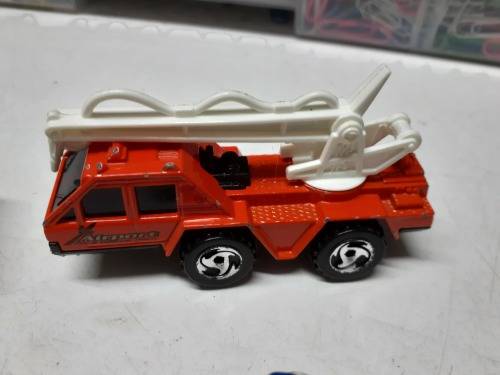 Maisto Die cast metal/plastic vehicles