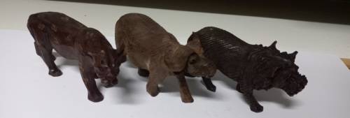 Assorted wood carvings ( Lot of 20 )