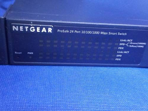 NETGEAR prosafe 24 port 10/100/1000Mbps smart switch GS724T