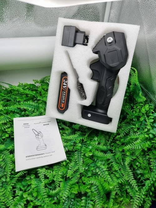 Mini electric chainsaw 24v
