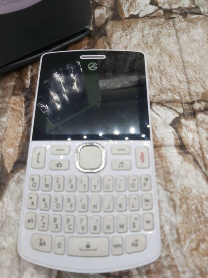 THINTA AGMOBILE --DUAL SIM CARD -2MP CAMERA