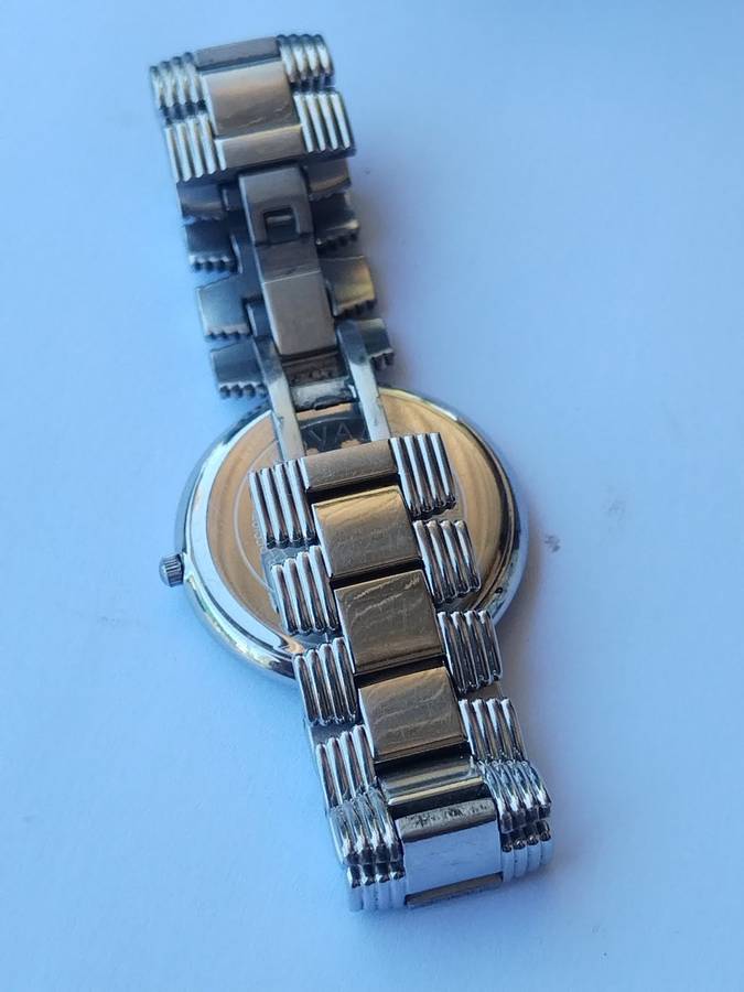 ELEGANT LADIES MOVADO WATCH