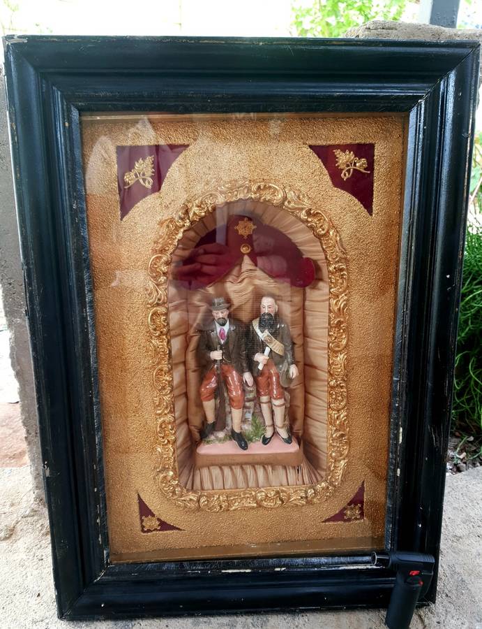 ANTIQUE WEEK #1 ANGLO BOER WAR - 3D Figurine Framed Musicbox - Genls de la Rey and botha