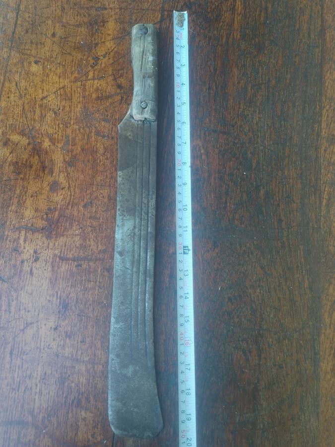 ANTIQUE WEEK #30 - 1633 DATE??  MARKINGS VERY UNCLEAR- VERRY OLD `panga` TYPE KNIFE