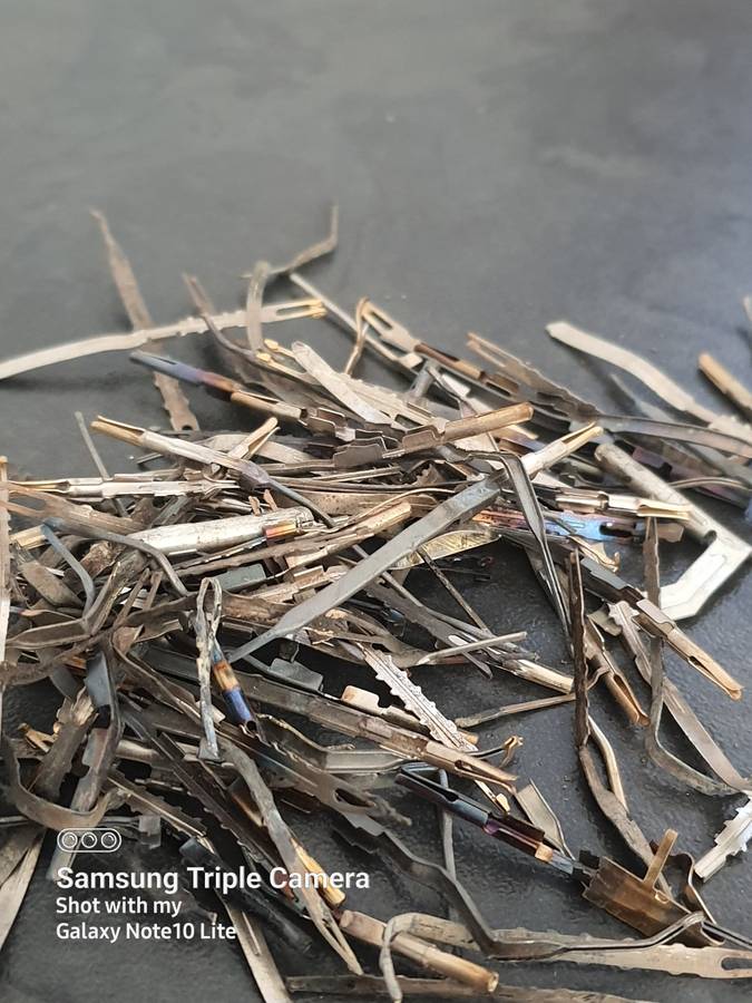 KA#5 - HUGE LOTT OF OLD COMPUTER CPU GOLD PINS