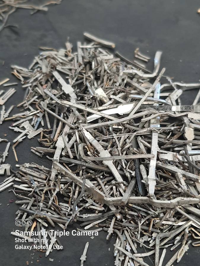 KA#5 - HUGE LOTT OF OLD COMPUTER CPU GOLD PINS