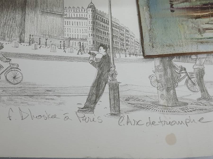 #4 dE PARIS ambience ** - job lot - art  - vintage Kodak working film camera AND M0RE _ WOW _