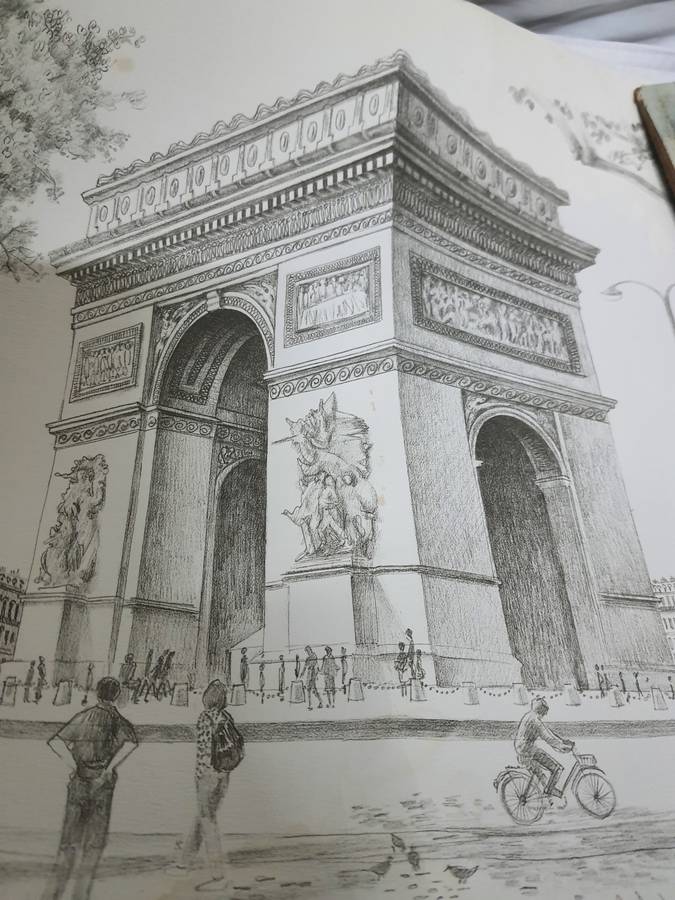 #4 dE PARIS ambience ** - job lot - art  - vintage Kodak working film camera AND M0RE _ WOW _