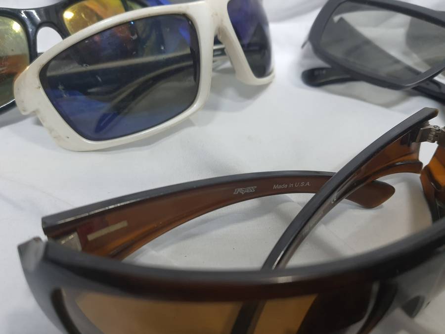 #8 LARGE LOT OF SUNGLASSES UP FOR GRABS SOME GREAT SOME HAS SCRATCHES