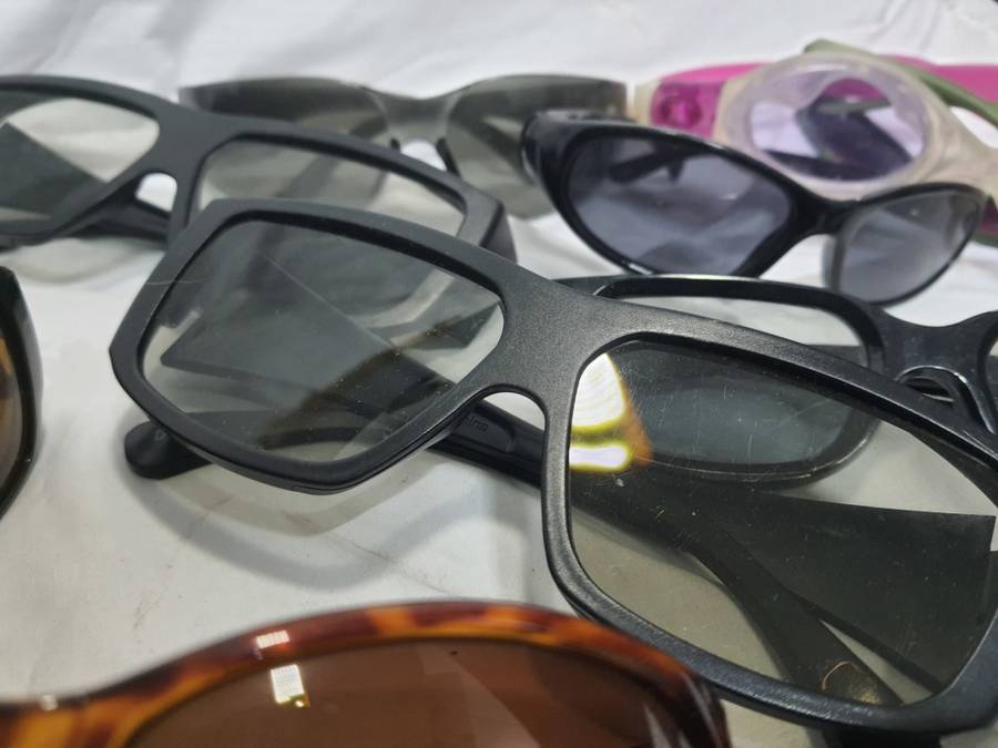 #8 LARGE LOT OF SUNGLASSES UP FOR GRABS SOME GREAT SOME HAS SCRATCHES