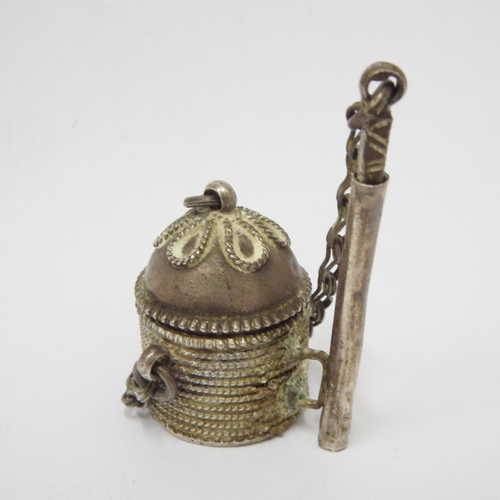 Antique silver bedouin perfume holder - No Hallmarks - Weighs : 29.1g