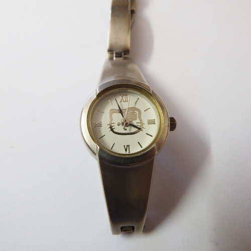 Hello Kitty quartz watch - Working