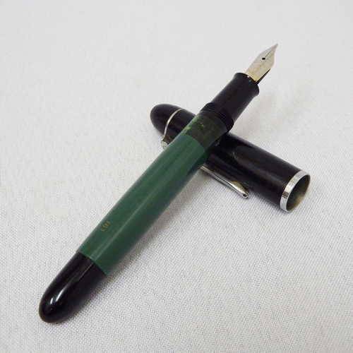 Vintage Pelikan 120 gold plate nib piston pen