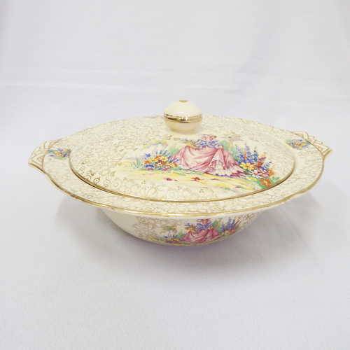H & K England Tunstall Serving dish with lid