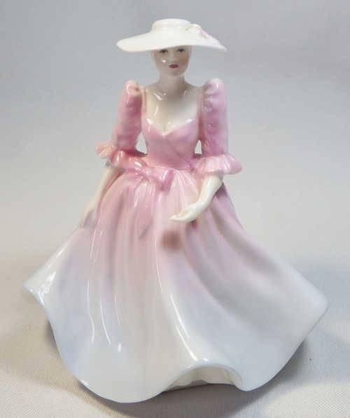 Coalport figurine "The garden party" 3/92 - John Bromley