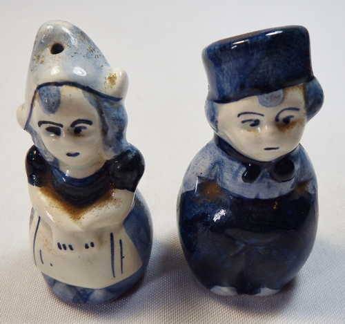Pair of Delft blue porcelain salt and pepper shakers