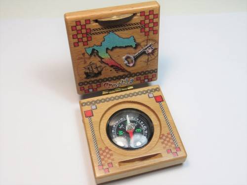 Croatia souvenir compass in wooden case